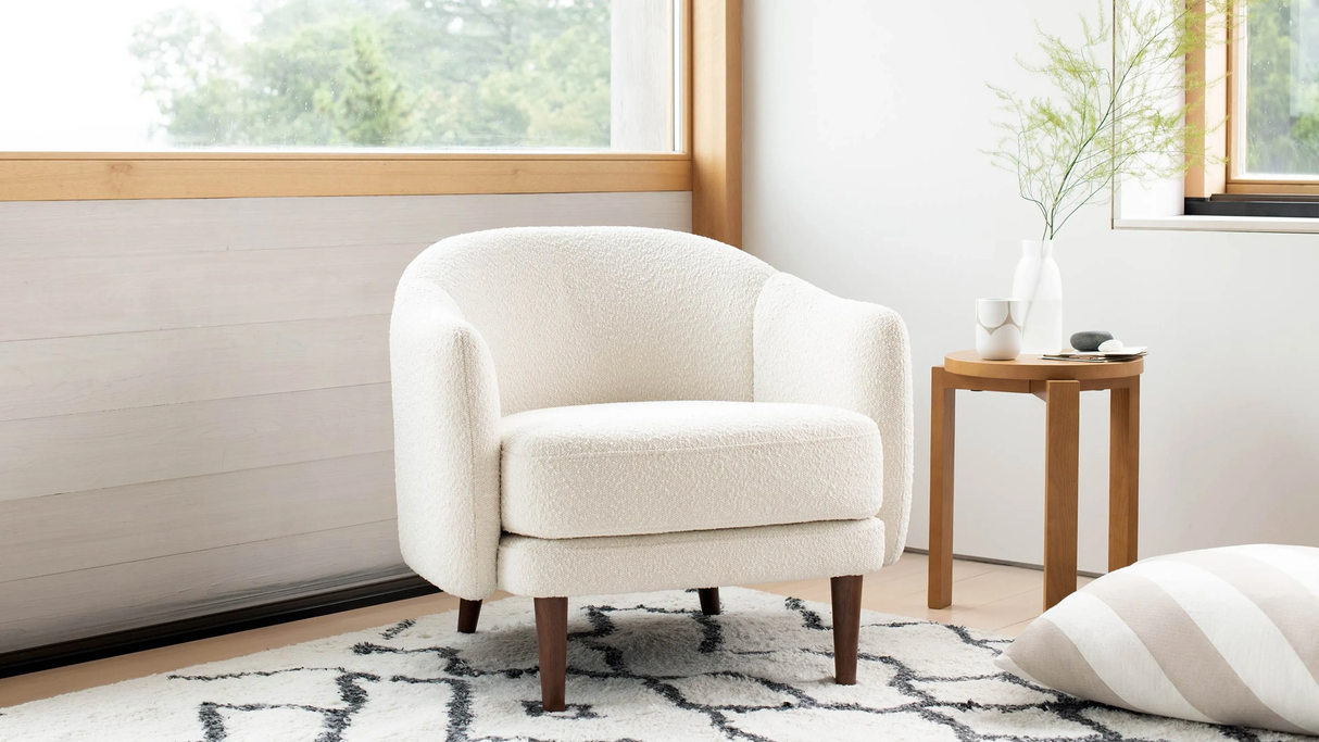 Aholi Armchair