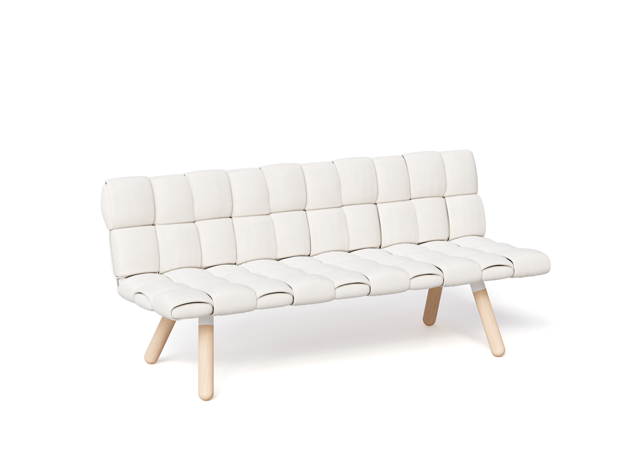 Akka Sofa